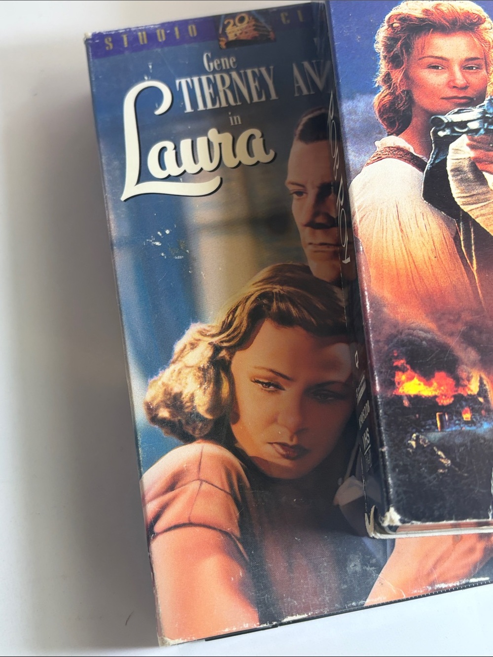 Lot of Vintage VHS Tapes - Rob Roy, Laura, and Where the Red Fern Grows - Picture 9 of 11